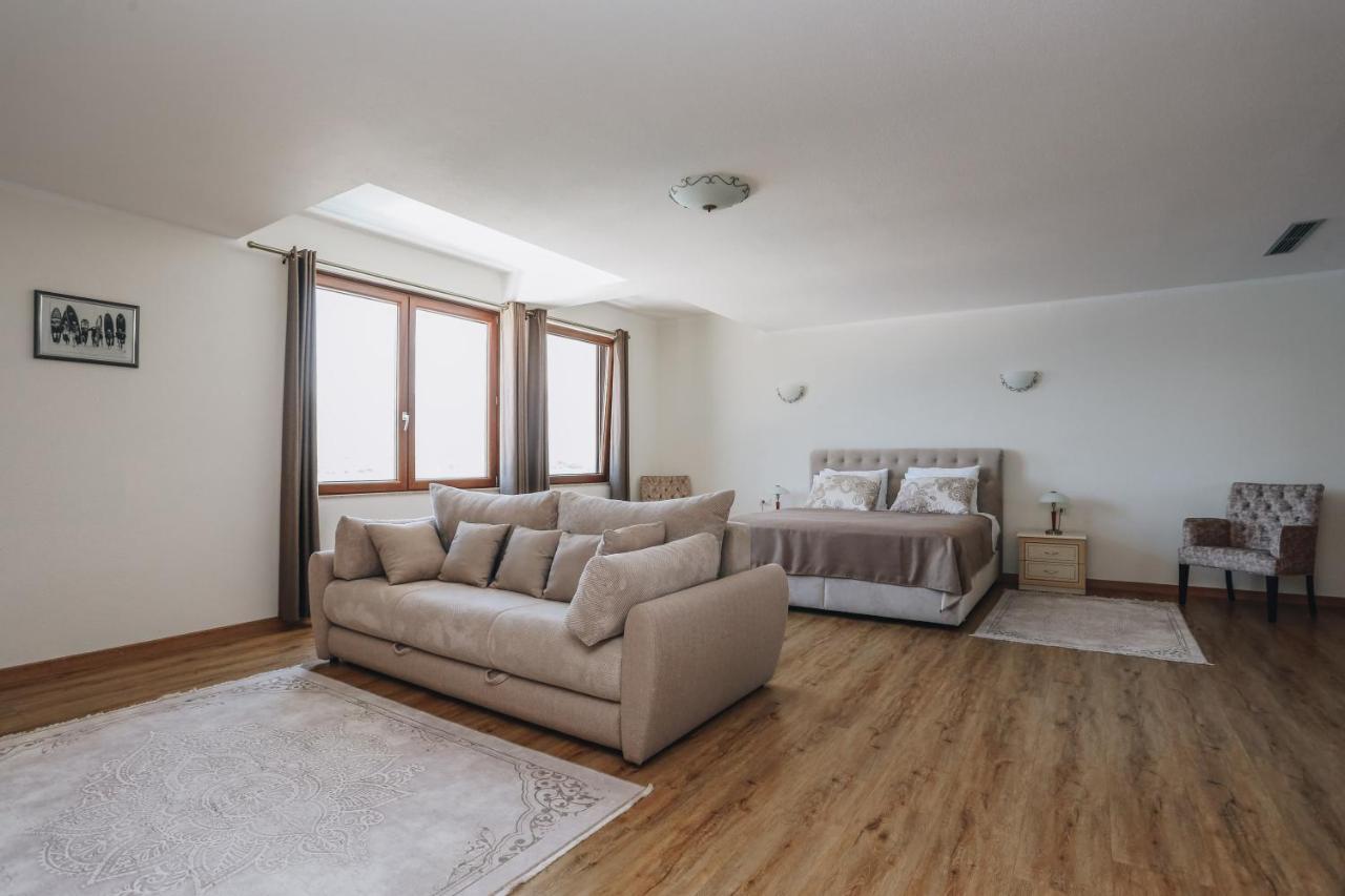 Villa Semiramis Tivat Buitenkant foto
