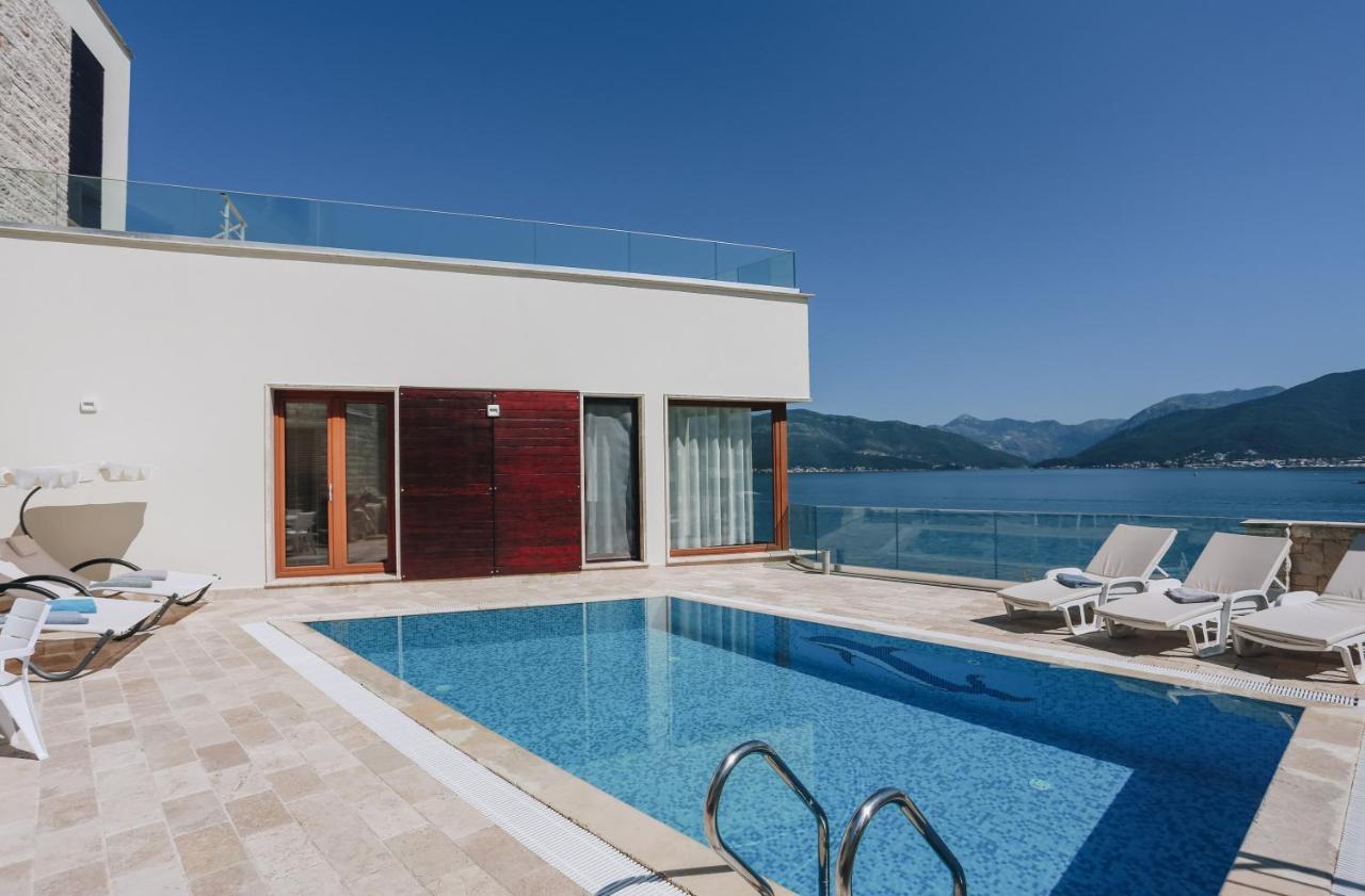 Villa Semiramis Tivat Buitenkant foto