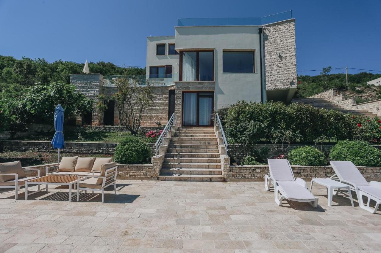 Villa Semiramis Tivat Buitenkant foto