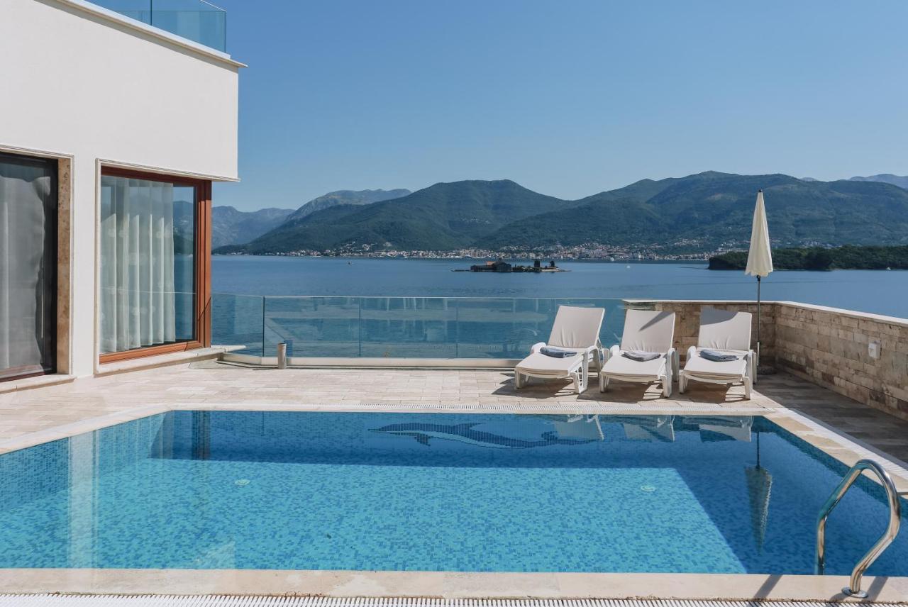 Villa Semiramis Tivat Buitenkant foto