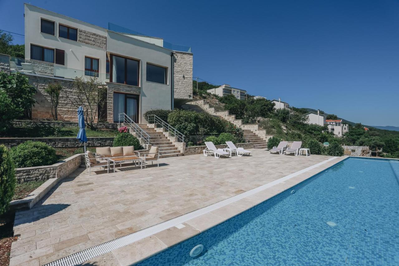 Villa Semiramis Tivat Buitenkant foto