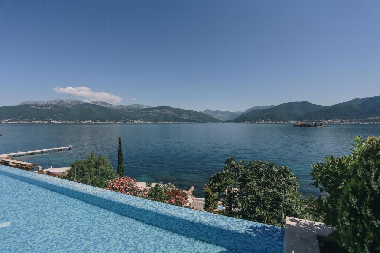 Villa Semiramis Tivat Buitenkant foto
