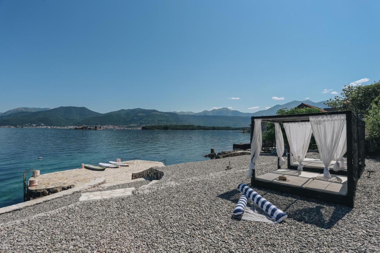 Villa Semiramis Tivat Buitenkant foto