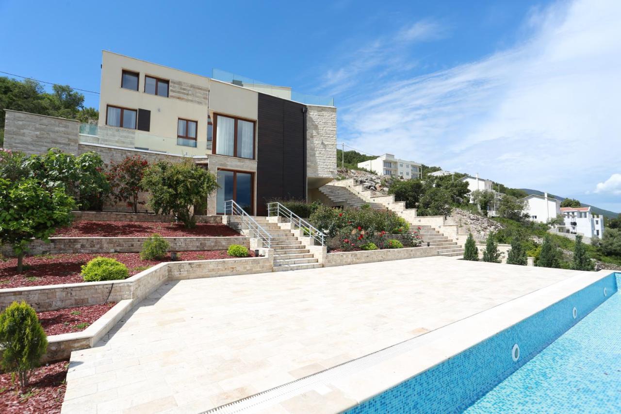 Villa Semiramis Tivat Buitenkant foto