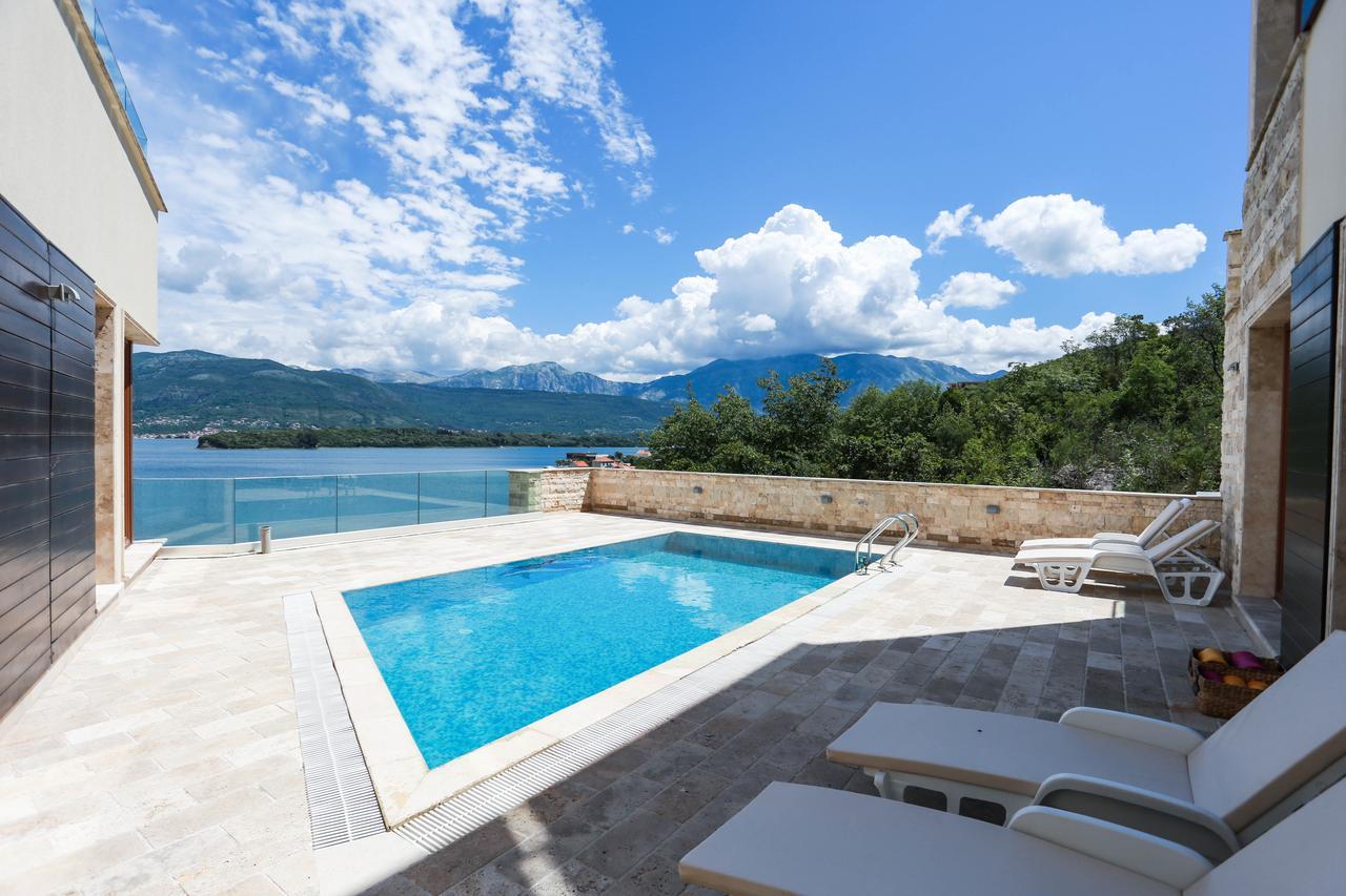 Villa Semiramis Tivat Buitenkant foto