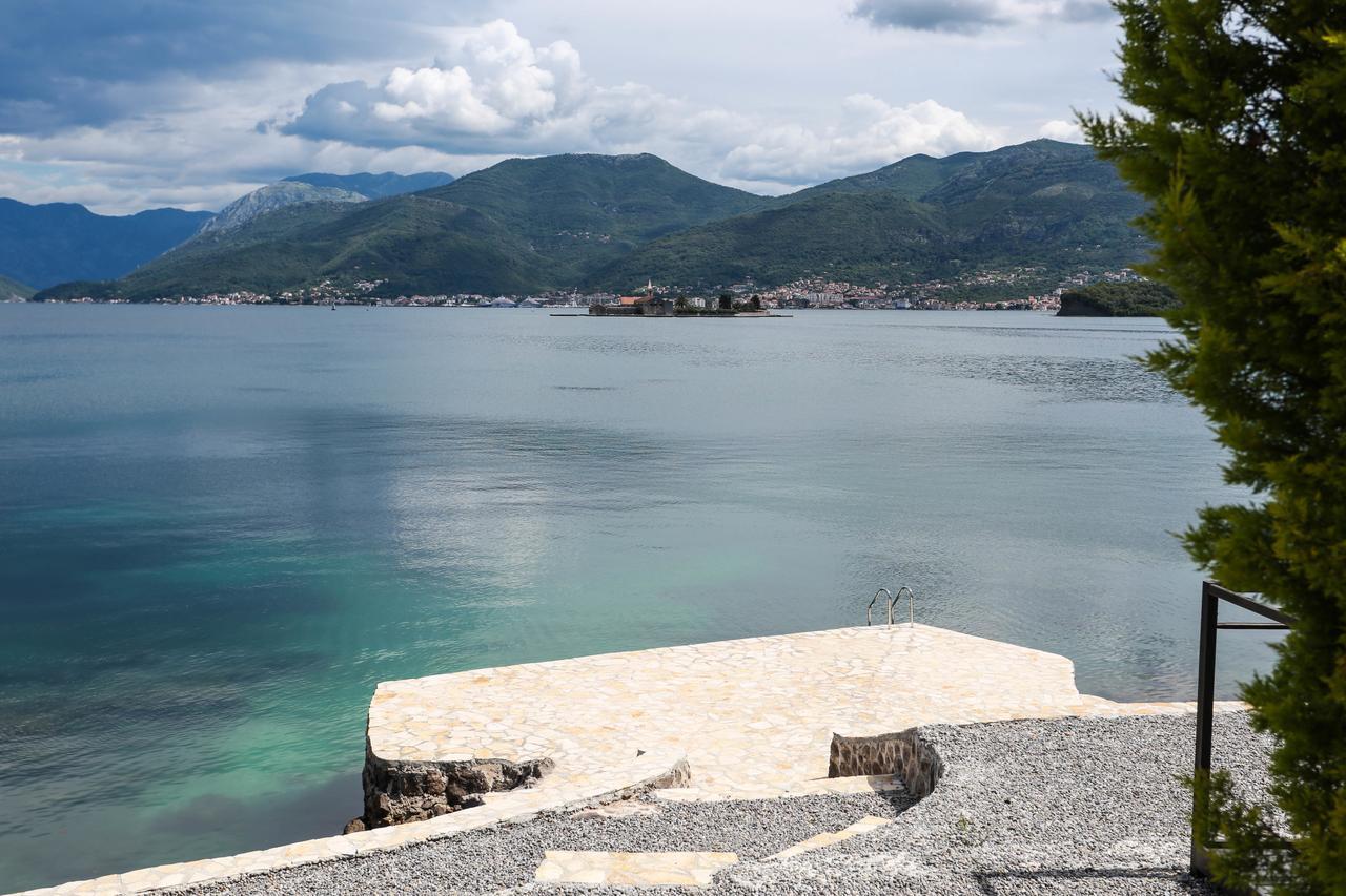 Villa Semiramis Tivat Buitenkant foto